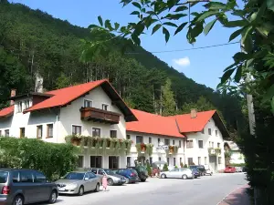 Gasthof Zur Bruthenne