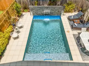 On Esplanade own flat & Pool, Manly cafe precinct