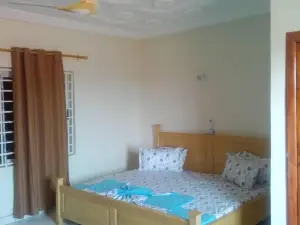 Nyaboa Hotel