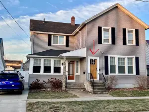 Spacious Living and Fully Equipped Kitchen - Charming Getaway