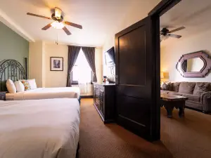 The Holland Hotel