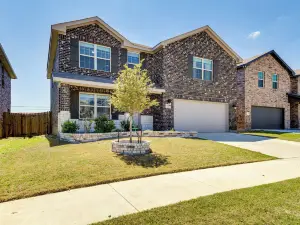 Texas Retreat w/ Patio Near Kayaking & Golfing!