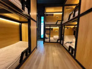 Luxury Hostel Bedspace in Downtown