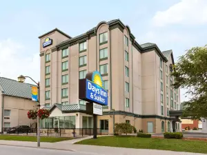 Days Inn by Wyndham Niagara Falls Centre St. by the Falls