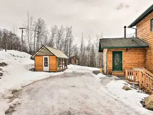 Alaskan Mountain Gem with Private Hot Tub and Gym!