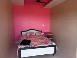 Swami Om Bhakt Niwas(Resort)