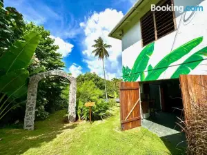 Sea Cliff Eco-Cottages & Gin Distillery