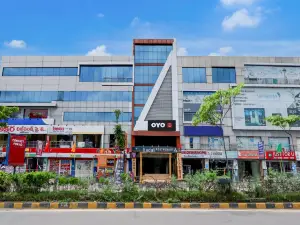Hotel Vaishnavi Grand