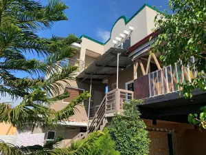 Alyanna's Garden Resort  Beachfront Private Resort