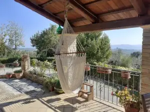 VILLETTA TRA GLI ULIVI