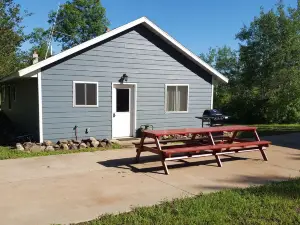 Cuyuna Country Cabin Bike onto Back Country Trail-Secluded-High Speed Internet