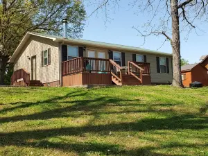 Dancing Diamonds Waterfront Retreat