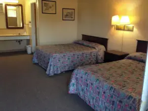 OYO Holiday Capri Motel & RV Park
