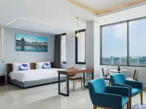 Fox Lite Hotel Cikarang