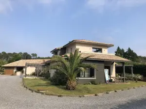 Large Villa with Sea Pool Promo Last Mint