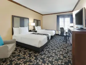 ลากินตา อินน์แอนด์สวีทส์ บายวินด์แฮม บิ๊กสปริง