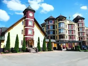 Avshar Hotel