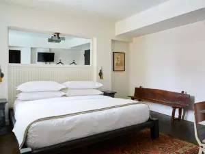 Neptune, an Ash Hotel