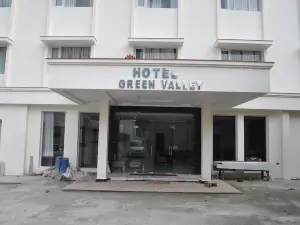 Green Hotel & Restaurant
