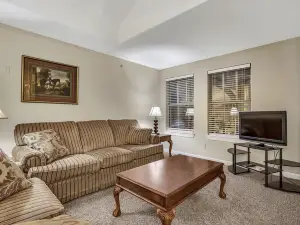 Peace in the Valley 2 Bedroom Condo by Redawning
