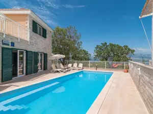 Awesome Home in Postira with 3 Bedrooms, Wifi and Outdoor Swimming Pool