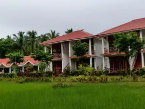 Hotel Exotica Squares