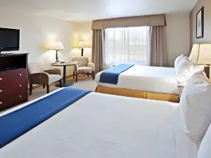 Holiday Inn Express & Suites Vancouver Mall/Portland Area