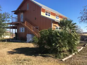 Our Cozy, Quiet, Comfortable Place in the Country - 2 Bedroom 900 sq ft w/View