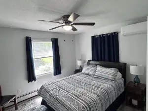 FOUR SEASON LAKE FRONT HOME - FAMILY HOLIDAYS