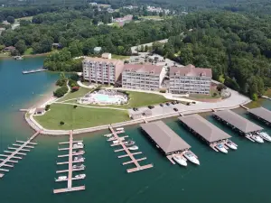 Quiet two-bedroom ground level end unit condo on beautiful Smith Mountain Lake
