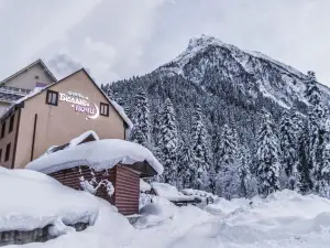 Belye Nochi Hotel