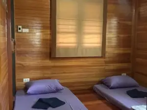 Baan Suan View Dee Homestay