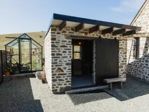 Simply Stunning Studio 2