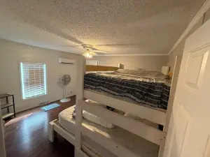 Gator Den - Camp on the water with an amazing view!