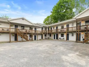 เคซีส์ คอร์เนอร์ โมเทล