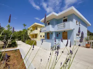 Meraki Apartments and Studios