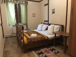 Machanents Guest House