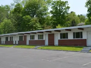 Paramount Motel