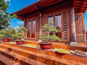 Indochine Wooden House Garden Cu Bi