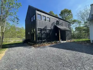 Modern Nordic Villa 3 miles from Beaver Stadium