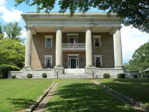 PERFECT LISTING !!! House in Historic Chickamauga