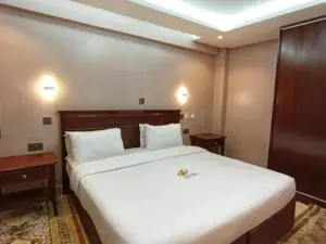 Decale Palace Hotel