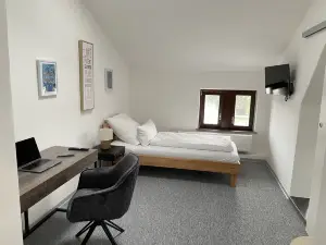 Hotel-am-Bahnhof Stuttgart-Ditzingen
