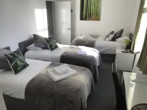 The Dalbury and Palmer Hotel with Free Parking