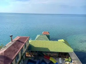 Hotel la Ribiera del Lago Peten Itza