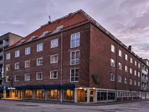 Hotel Amadeus by First