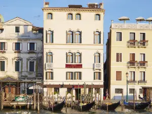 Hotel Antiche Figure