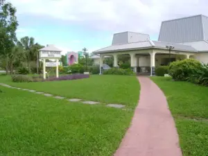 Royal Islander Hotel