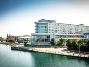 Waterfront Southport Hotel