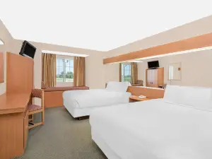 Microtel Inn & Suites by Wyndham Colfax/Newton